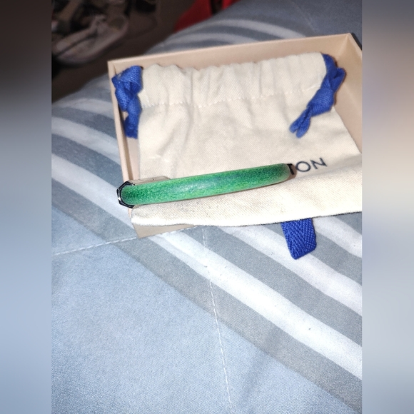 Louis Vuitton Clip It Bracelet - Picture 5 of 12